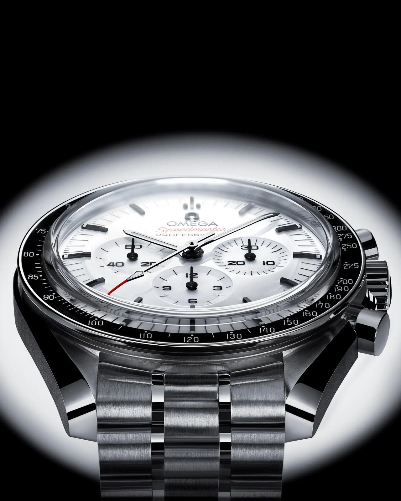 Omega Speedmaster Moonwatch Professional 42mm White Dial - Image 3